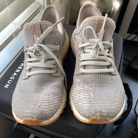 Adidas PureBoost Running Shoes - Picture 2 of 4